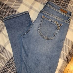 Buckle jeans